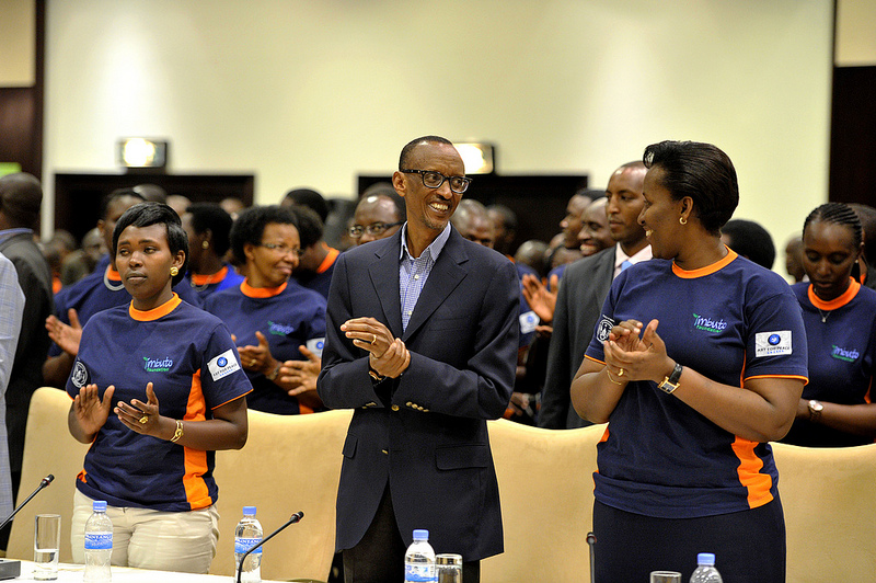 Kagame yahuye n  urubyiruko muri Youth Connect. Kigali  30 Kamena 2013